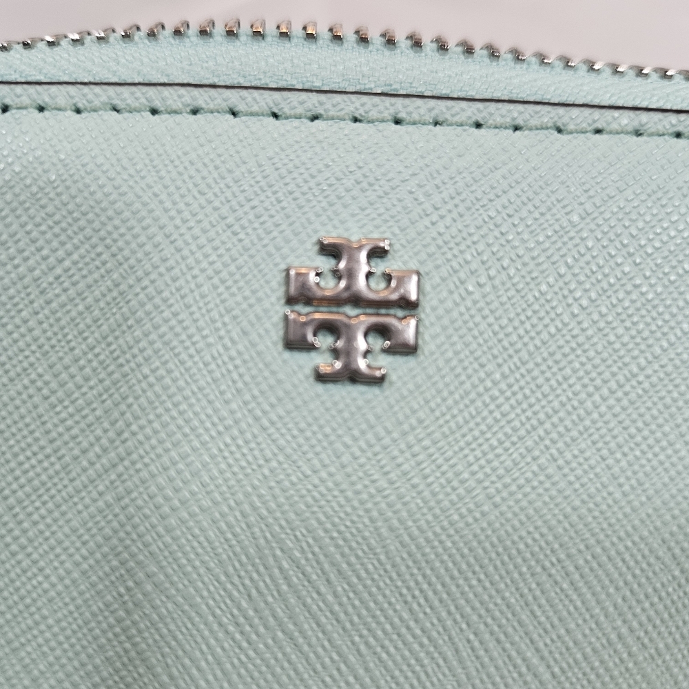 Tory Burch Mint Green Wristlet Wallet - Picture 6 of 10